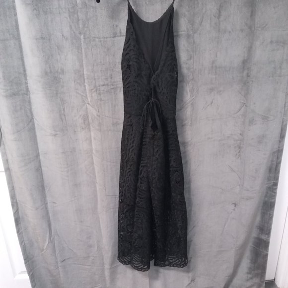 Cynthia Rowley Black Midi Lace Tie Back Halter Dress Size 12 NWT - Picture 4 of 9